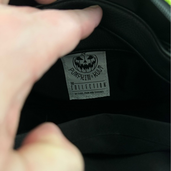 Love pain and stitches pumping bag green - Picture 3 of 3